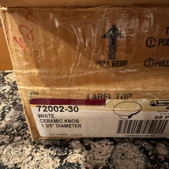 White ceramic knobs - Picture 6 of 6